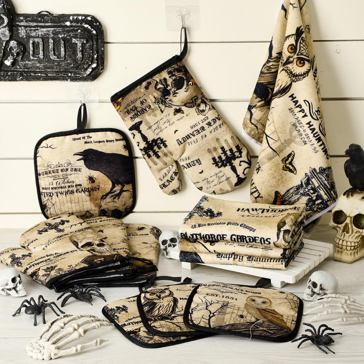 SiliFine 12 Pcs Fall Pumpkin Kitchen Towels Oven Mitts Pot Holders Set