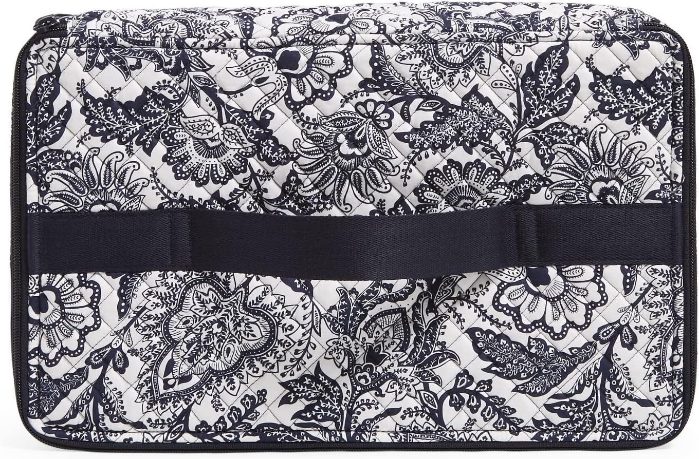 Vera Bradley Women's Cotton Heat Resistant Casserole Carrier