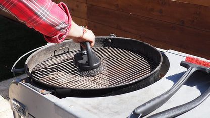 5 Pc. High Temperature Grill Cleaning Kit with Nylon & Wire Brushes, Heat Resistant Glove, Black