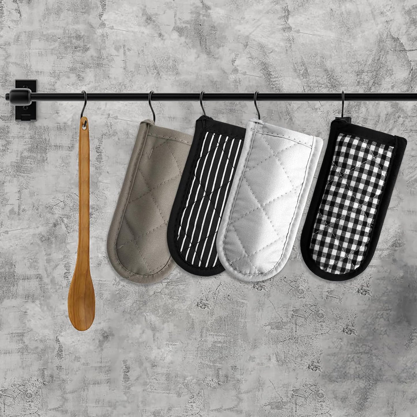 4PCS Cast Iron Skillet Handle Covers, Pot Holders for Kitchen, Cast Iron Handle Cover, Reusable Heat Protection Non Slip Skillet Holder Sleeves Mitt for Frying Pan Kitchen Supplies