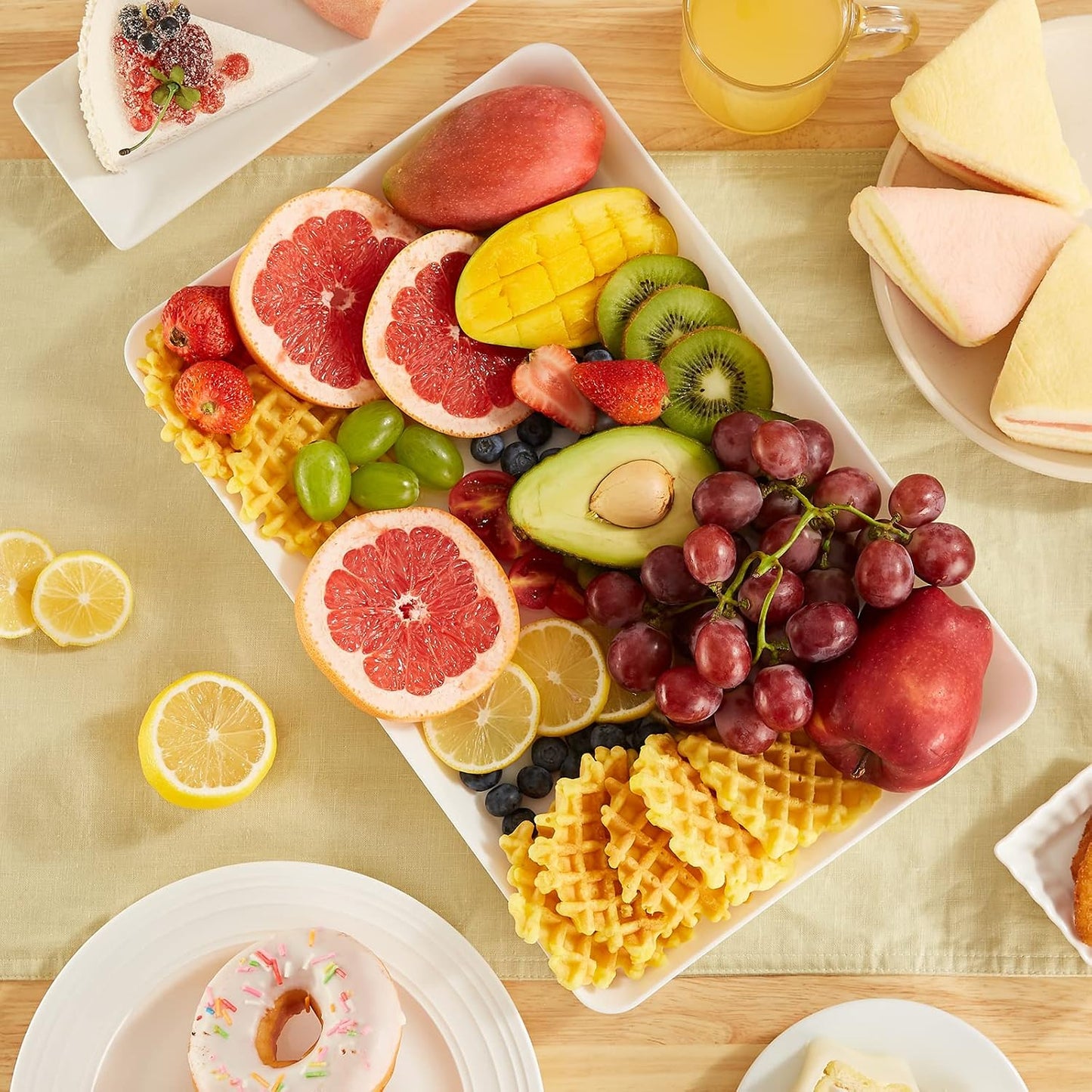 Lifewit Plastic Serving Tray for Party Supplies, 15" x 10" White Trays for Serving Food, Reusable Large Platter for Buffet, Fruit, Dessert, Snack, Veggie, Kitchen and Outdoor Use, Rectangle, 10 Pcs
