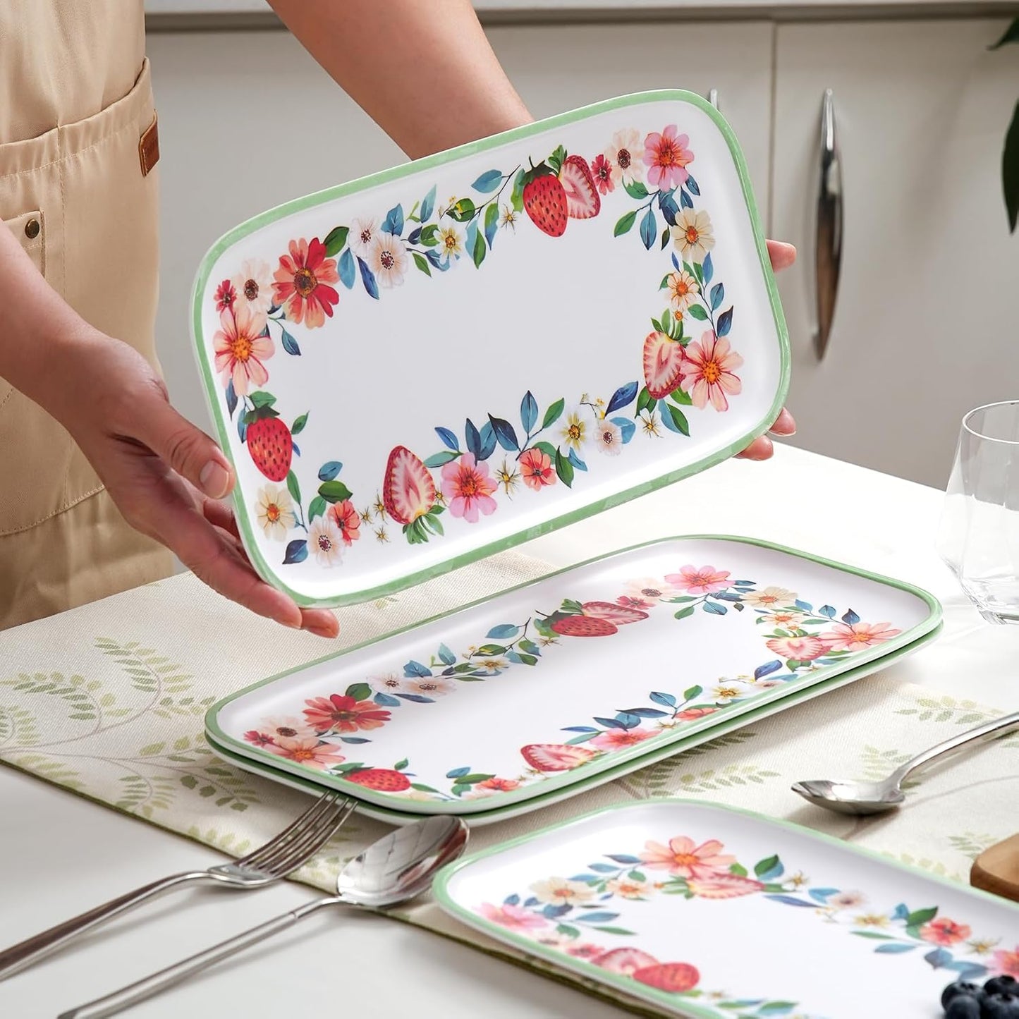 2 pcs Melamine Tray Set with Strawberry Design, 19 Inch and 14.5 Inch Large Serving Plates, Unbreakable Dinnerware for RV, Camping, Party, Easy Clean