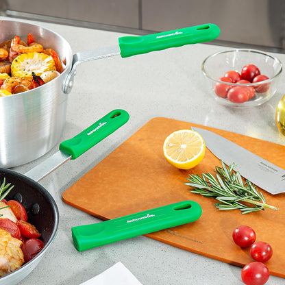 Restaurantware Silicone Pan Handle Cover Set 1-Count Heat-Resistant Removable Pan Handle Grips, Ergonomic Non-Slip Green Handle Protectors for Fry Pans and Sauce Pans