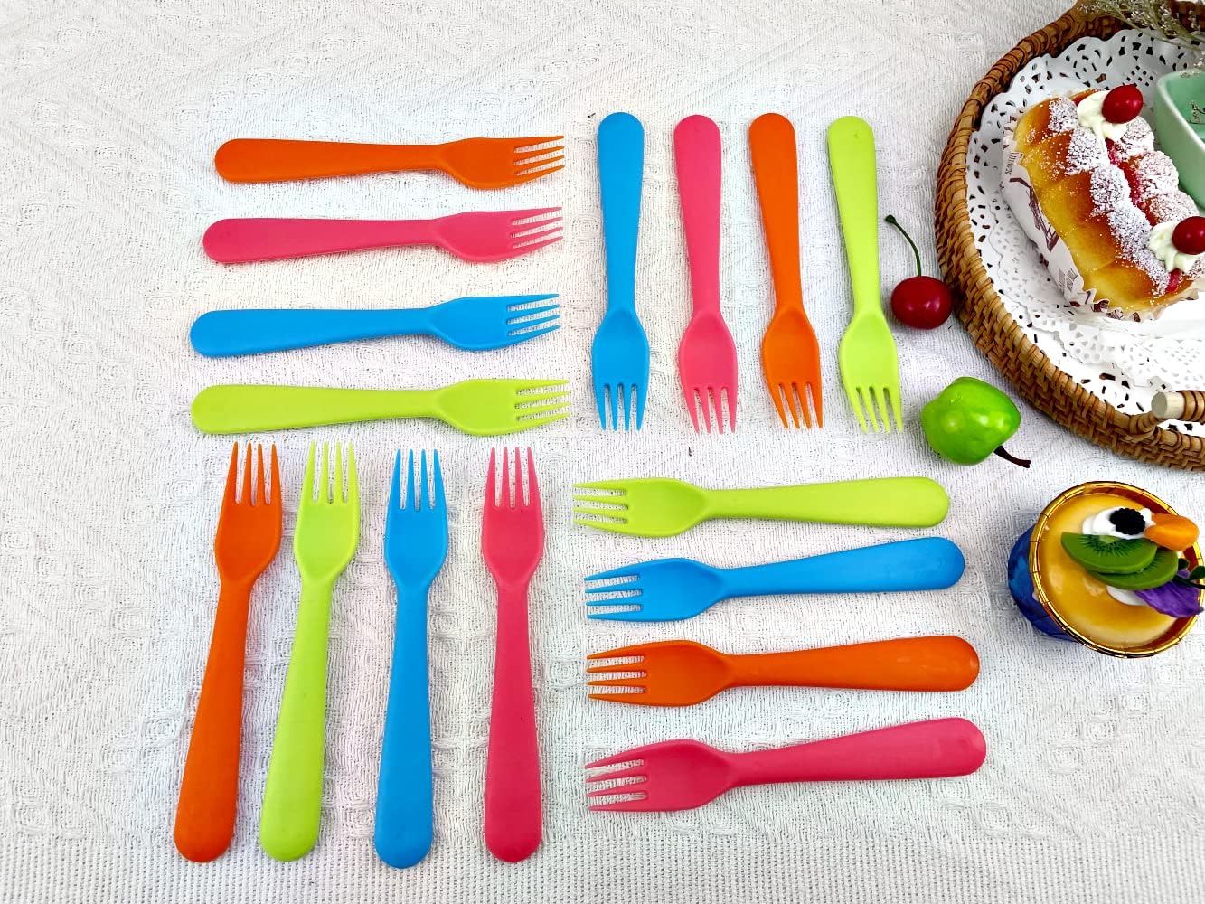 Jawbush 16 Pcs Kids Utensils, Plastic Kids Forks and Spoons, Reusable Toddler Utensils, Durable Flatware Set for Lunch Box, Easy to Use, BPA Free