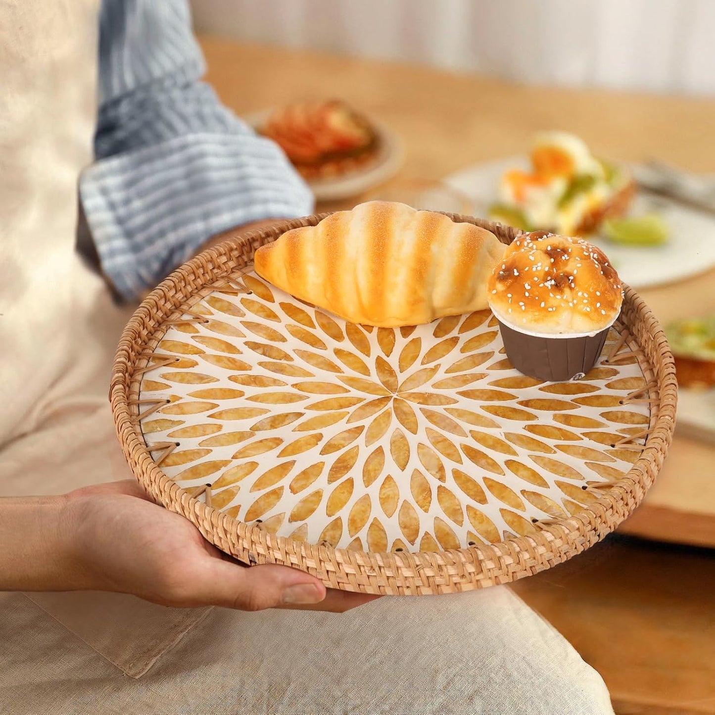 Round Rattan Tray with Mother of Pearl Inlay, Rattan Serving Tray for Coffee, Bread, Fruits, Decorative Wicker Tray for Table Decor, Home Decor, Kitchen Island Decor(Black Checkerboard, 11.8")