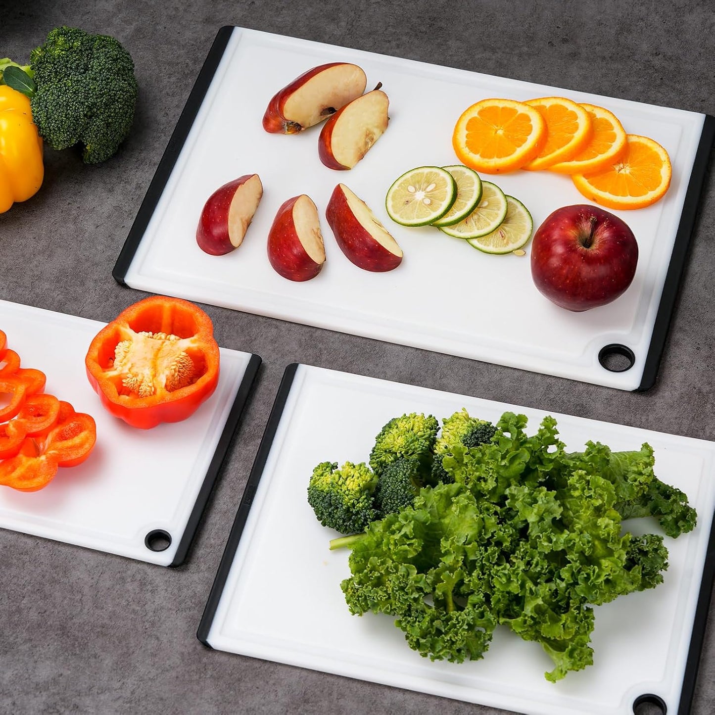 Kikcoin Plastic Cutting Boards for Kitchen, 3-Piece Large Cutting Board Set Dishwasher Safe Chopping Boards with Non-slip Feet and Juice Grooves, Gray