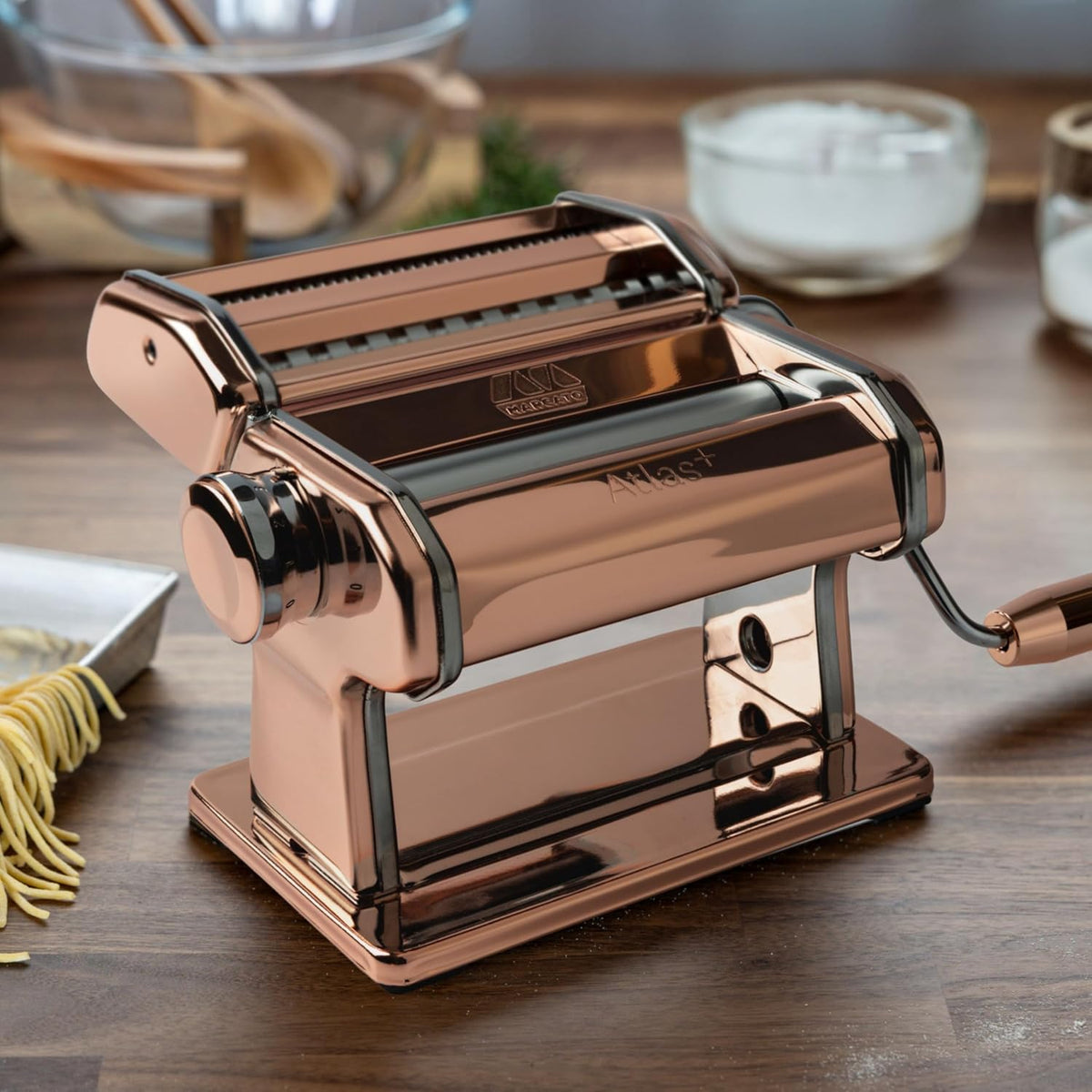 Marcato Made in Italy Atlas+Pasta Machine, Copper. Chrome Plated Steel & Aluminum Rollers, Double Cutter for Lasagna, Fettuccine & Spaghetti; Durable Manual Pasta Maker for Homemade Pasta