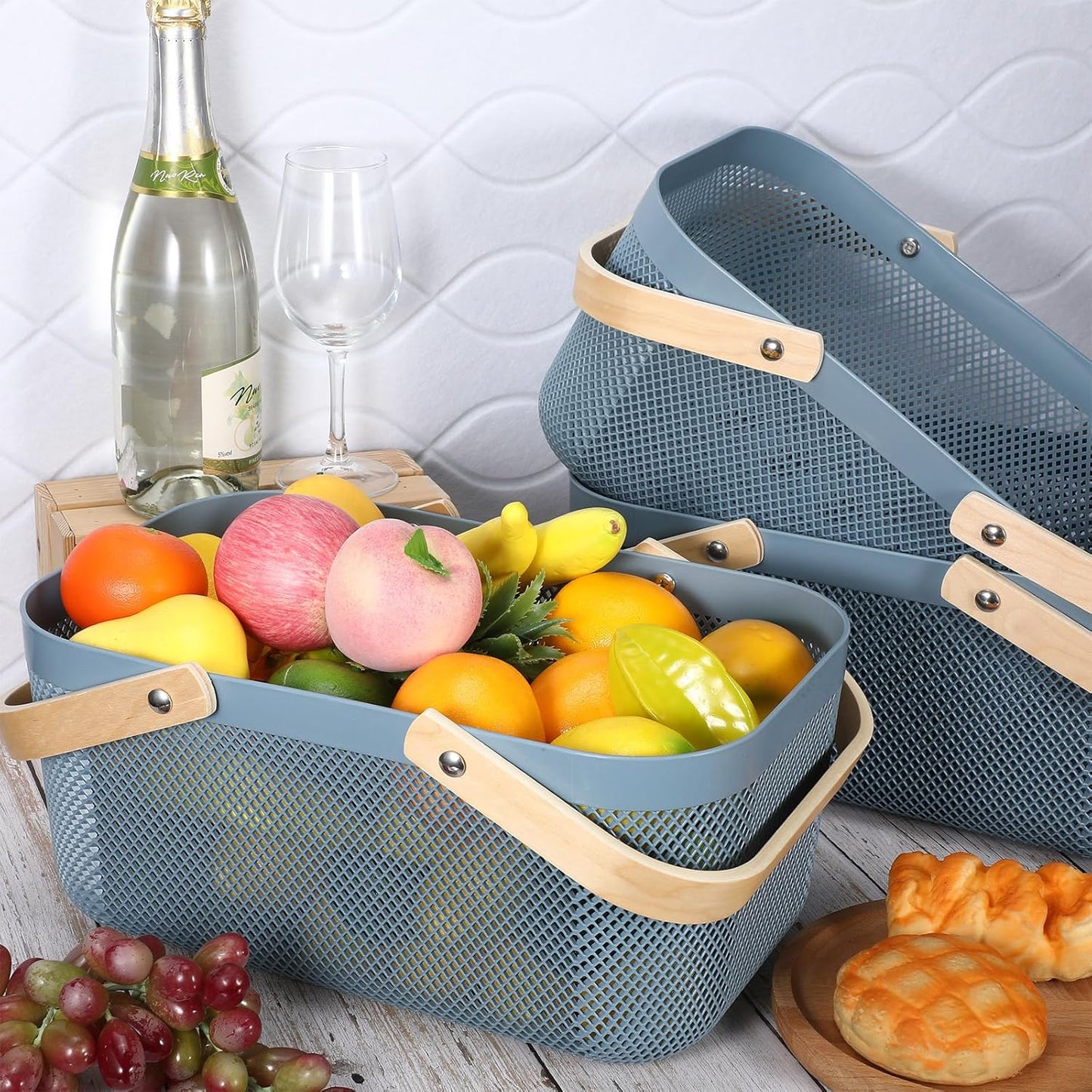 Sadnyy 4 Pcs Plastic Mesh Garden Harvest Basket Storage Basket with Wooden Handle Multi Functional Mesh Bin for Kitchen Cabinet Picnic Fruit Vegetable Gathering Organizer(Large,White)
