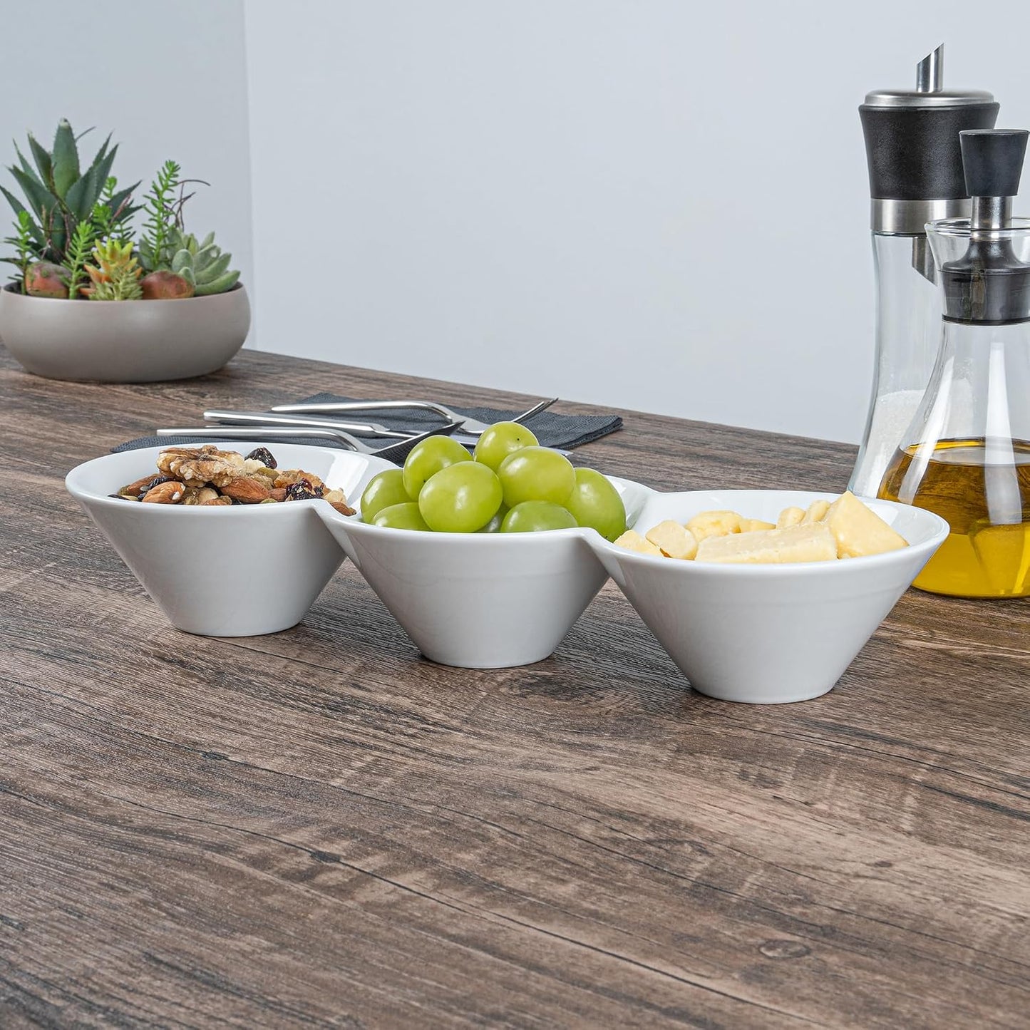 Restaurantware-9.1 x 4.9 x 2.3 Inch Double Dip Bowls, 1 Microwavable Condiment Server - 2 Compartments, Microwavable, White Porcelain Dip Tray, Dishwashable, For Snacks, Condiments, Or Toppings