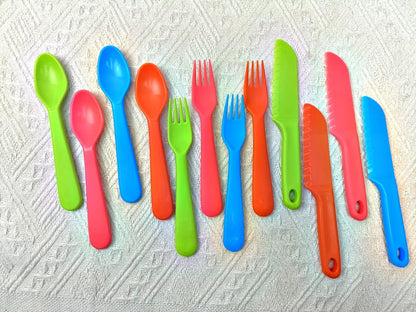 Jawbush 16 Pcs Kids Utensils, Plastic Kids Forks and Spoons, Reusable Toddler Utensils, Durable Flatware Set for Lunch Box, Easy to Use, BPA Free