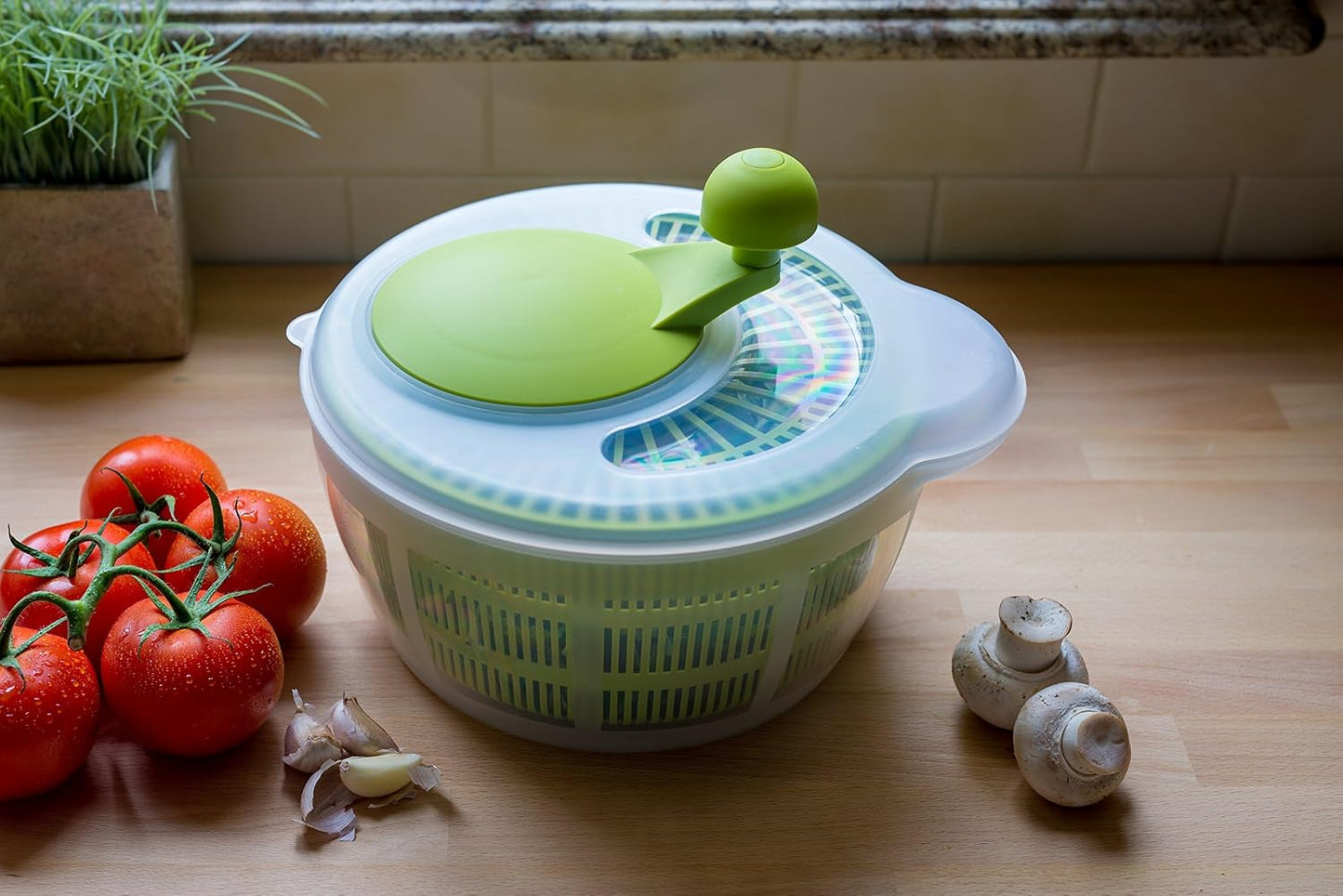 Westmark Germany Vegetable and Salad Spinner with Pouring Spout (Red/Clear)