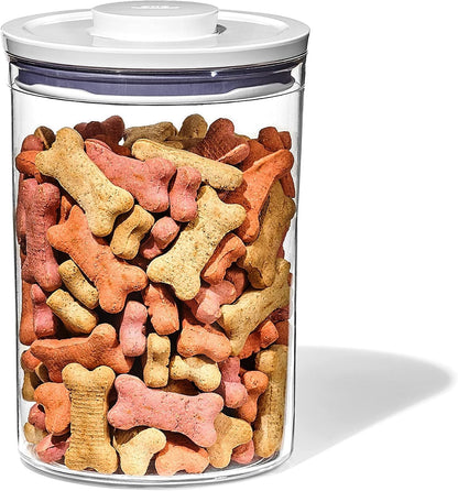OXO Good Grips Pet POP Container – 6.0 Qt/5.7 L with Half Scoop, Ideal for up to 6.5lbs of Dog Food or 4.5lbs of Cat Food, Airtight Dog and Cat Food Storage Container, BPA Free, Clear