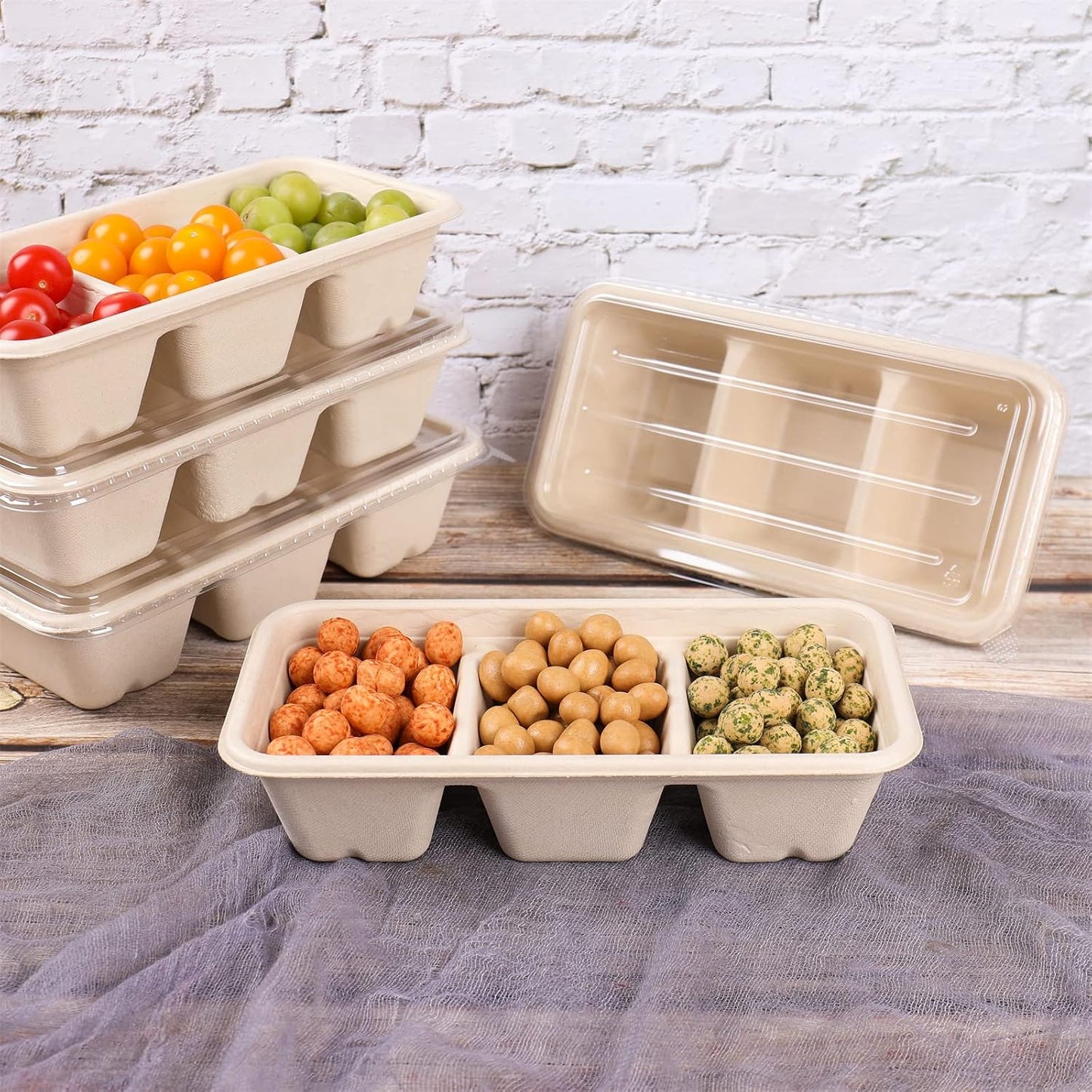 disposable bowls 18 oz 3 compartments with lids Plant Fiber 50 Pack
