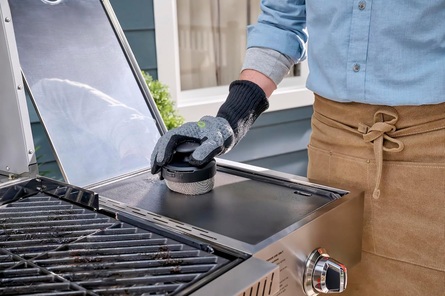 Cuisinart Grill Renew Steam Cleaner Brush, Bristle Free Cleaning Brush for All Grills, Perfect Worry-Free Grill Brush Accessories for BBQ, Clean Cast Iron Grates, Stainless Steel, Porcelain