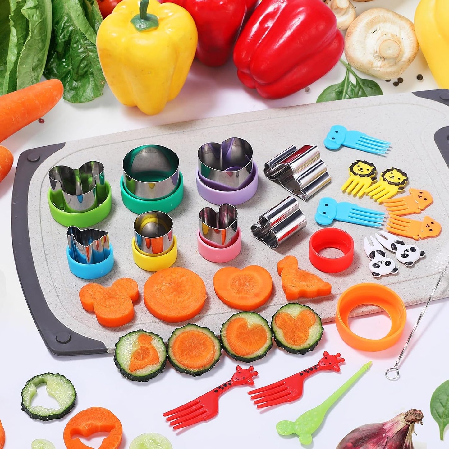 Sandwich Cutters for Kids Lunch, 25 Pcs Sandwich Cutter and Sealer Set, Uncrustable Sandwich Cutter for Lunch Box, Vegetable Fruit Cutter Shapes for Kids Bento Box