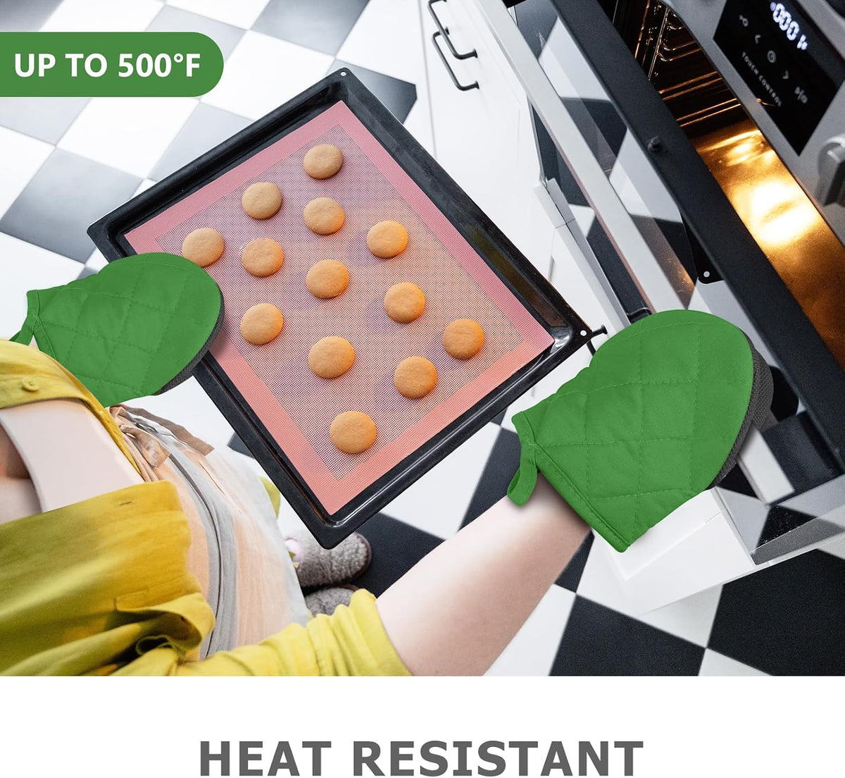 1 Pair Short Oven Mitts - Silicone Kitchen Oven Gloves High Heat Resistant 500℉, Mini Oven Mits with Non-Slip Grip Surfaces and Hanging Loop for BBQ, Baking, Cooking and Grilling (Black)