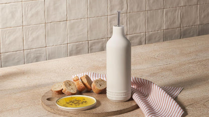 Le Creuest Stoneware Signature Oil Cruet, 20 oz., Flame