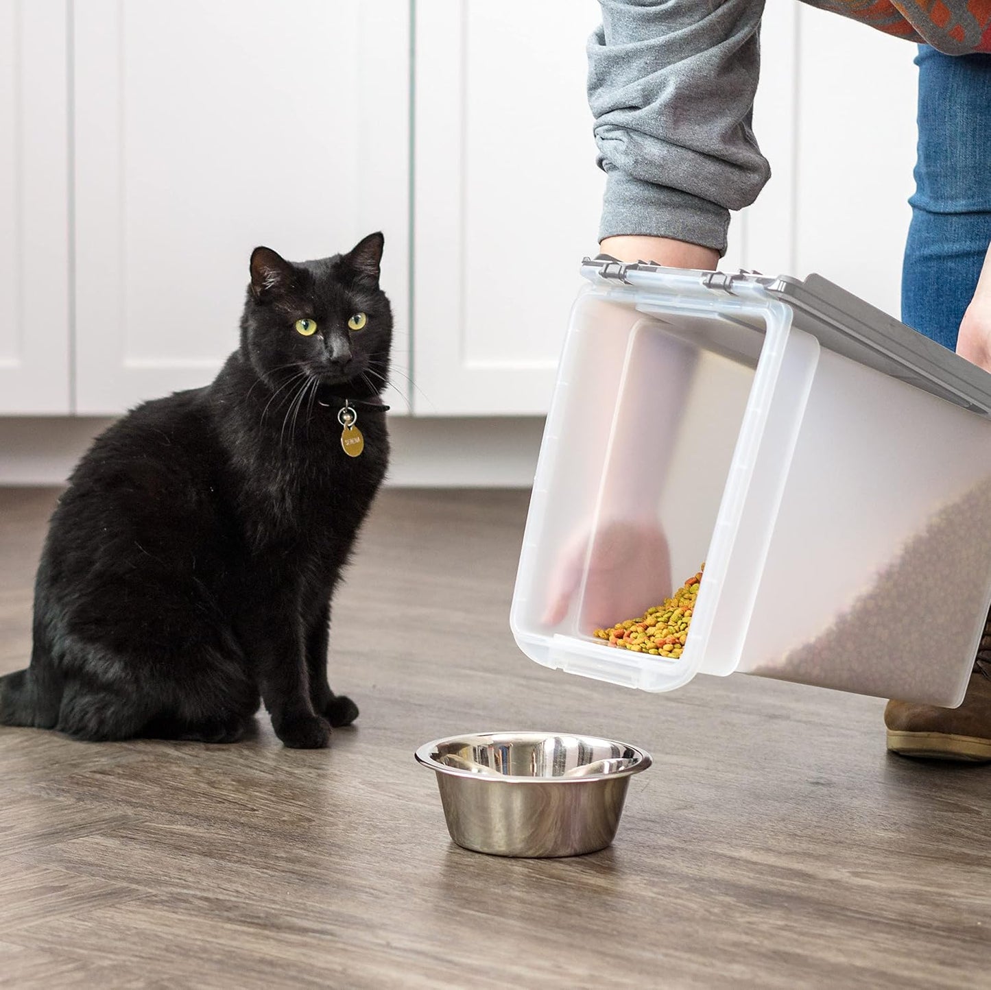 IRIS USA Airtight Dog Food Storage Container, Up to 30 lbs, Attachable Wheels, for Dog Cat Bird and other Pet Food Storage Bin, Keep Fresh, Easy Mobility, BPA Free, Black