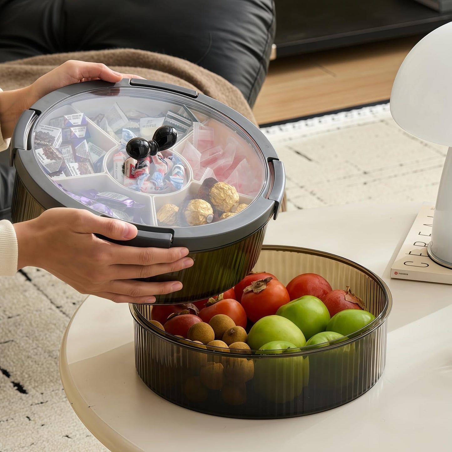 2-Tier Divided Serving Tray with Lid & Bow Knob – Large Stackable Snack Vegetable Trays Container for Fruit Veggie Candy Nuts & Cookies – Ideal for Party Buffet & Home (Clear Black)
