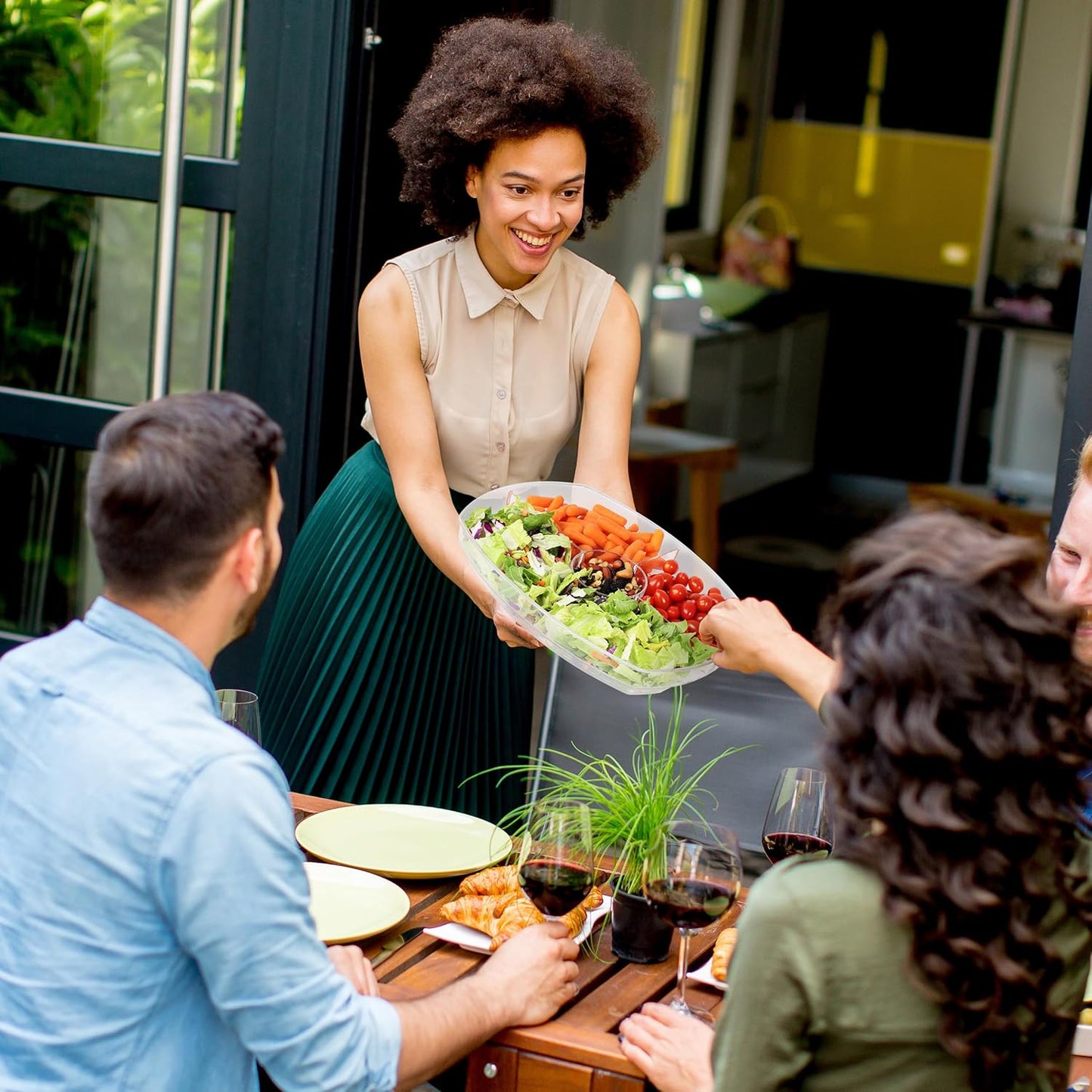 7Penn Acrylic Appetizer Serving Tray - 4 Compartment Transparent Chilled Serving Platter with Flip-Over Ice Tray Lid