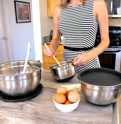 Stainless Steel Mixing Bowls with Lids and Non Slip Bases (Set of 5, Black)