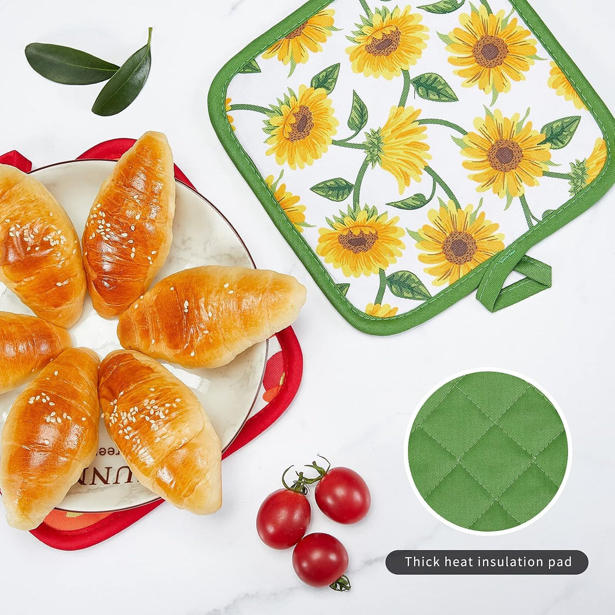Oven Mitts and PotHolders Sets, 4 Pcs Kitchen Oven Glove High Heat Resistant 400°F Pot Holders for Kitchen, Non-Slip Neoprene Oven Mitts are Suitable for Cooking, Baking (Black)
