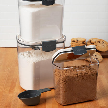 ProKeeper Flour Storage Container, 4-Quart, BPA-Free Plastic, Dishwasher Safe