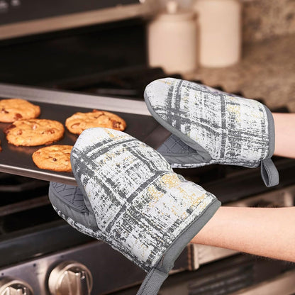 Mini Silicone Oven Mitts, Heat Resistant Kitchen Mittens 2-Pack Set