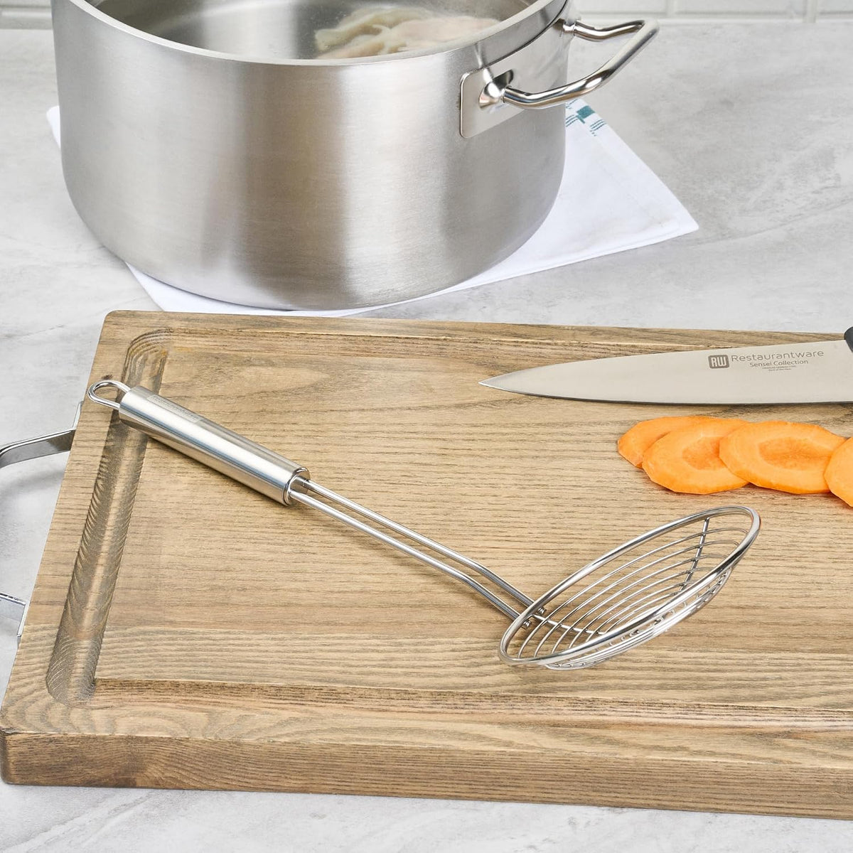 Restaurantware Stainless Steel Spider Skimmer - German Standard Wire Skimmer with Ergonomic Handle, Dishwasher Safe - Wire Strainer Pasta Spoon for Cooking & Frying