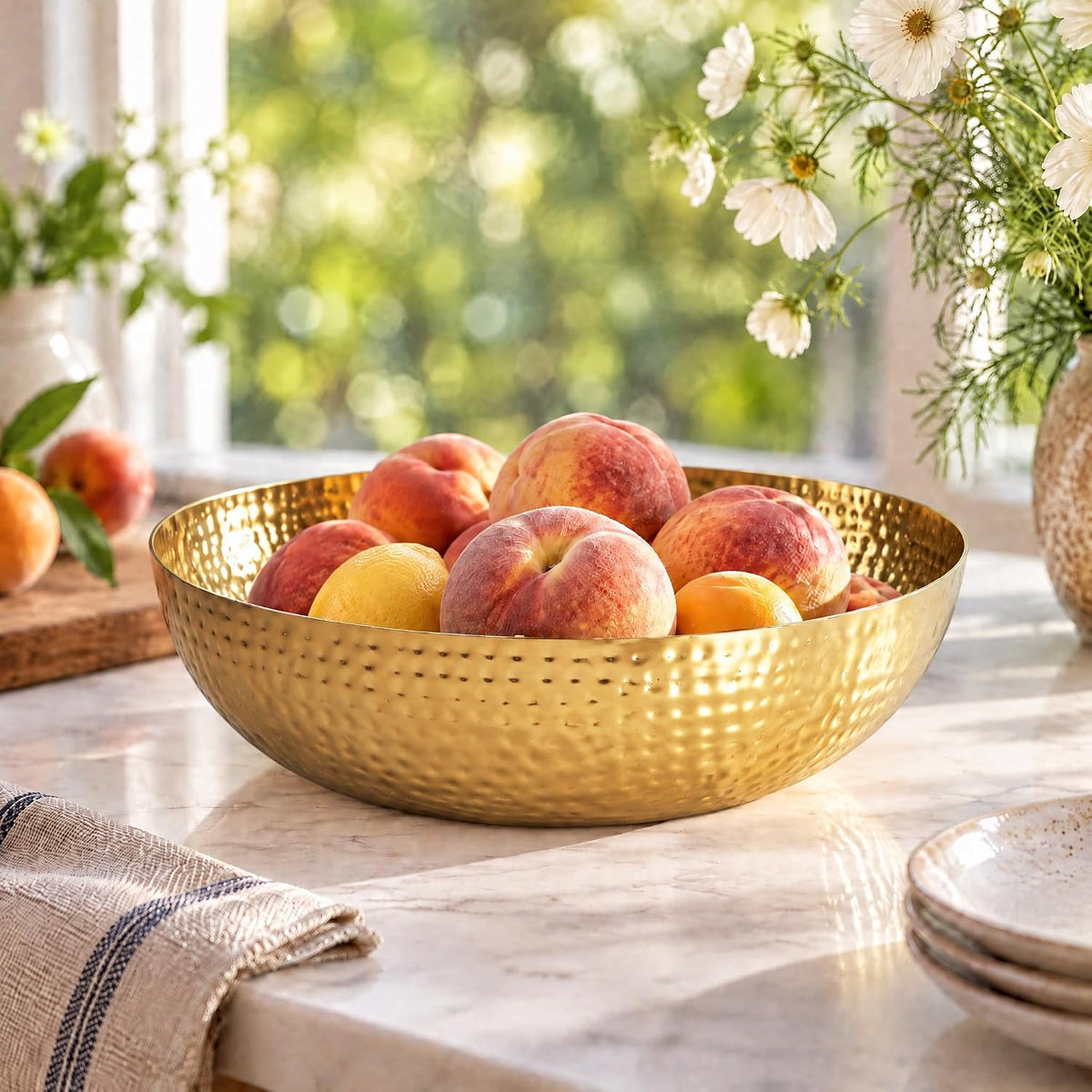 Creative Co-Op Round Hammered Metal Serving and Mixing Bowl, Gold Finish