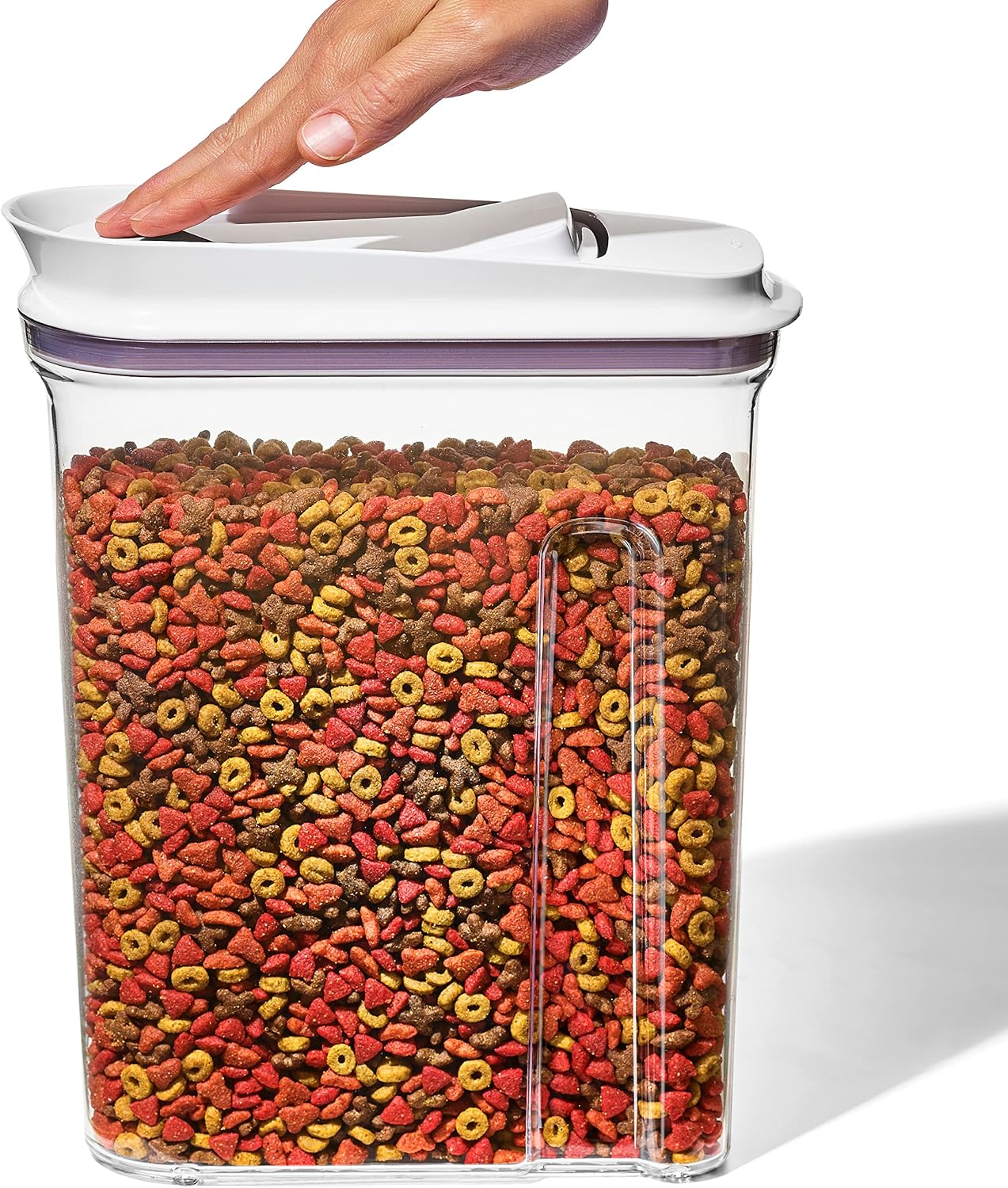 OXO Good Grips Pet POP Container – 6.0 Qt/5.7 L with Half Scoop, Ideal for up to 6.5lbs of Dog Food or 4.5lbs of Cat Food, Airtight Dog and Cat Food Storage Container, BPA Free, Clear