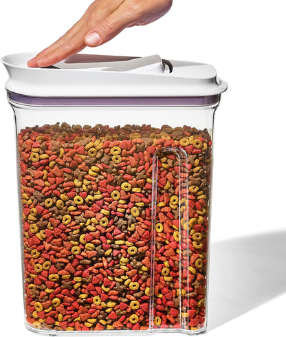 OXO Good Grips Pet POP Container – 6.0 Qt/5.7 L with Half Scoop, Ideal for up to 6.5lbs of Dog Food or 4.5lbs of Cat Food, Airtight Dog and Cat Food Storage Container, BPA Free, Clear