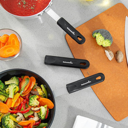Restaurantware Silicone Pan Handle Cover Set 1-Count Heat-Resistant Removable Pan Handle Grips, Ergonomic Non-Slip Green Handle Protectors for Fry Pans and Sauce Pans