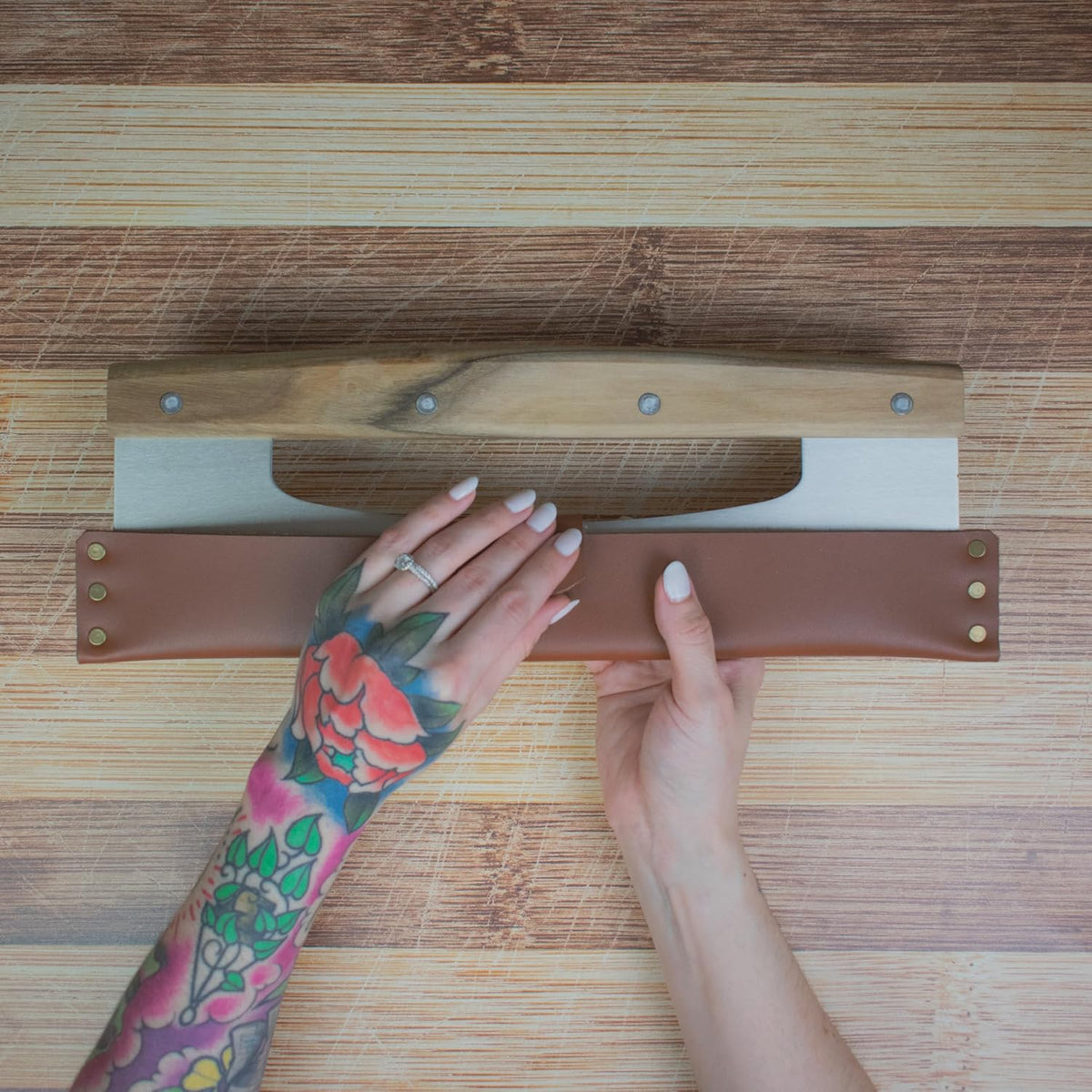 Lamson 14 In Pizza Cutter Rocker Blade with Walnut Handle