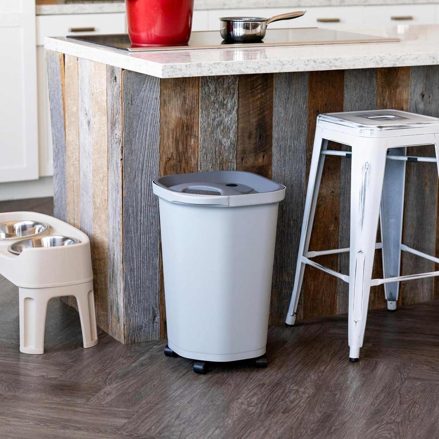 IRIS USA Airtight Dog Food Storage Container, Up to 30 lbs, Attachable Wheels, for Dog Cat Bird and other Pet Food Storage Bin, Keep Fresh, Easy Mobility, BPA Free, Black