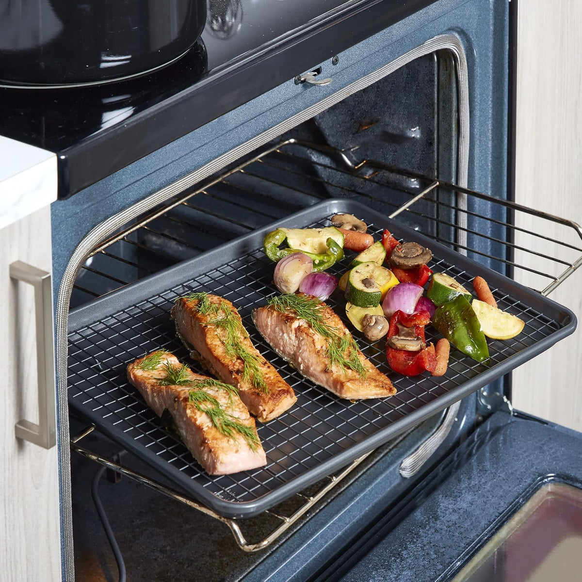 Chicago Metallic Non-Stick Cooling Rack for Baking