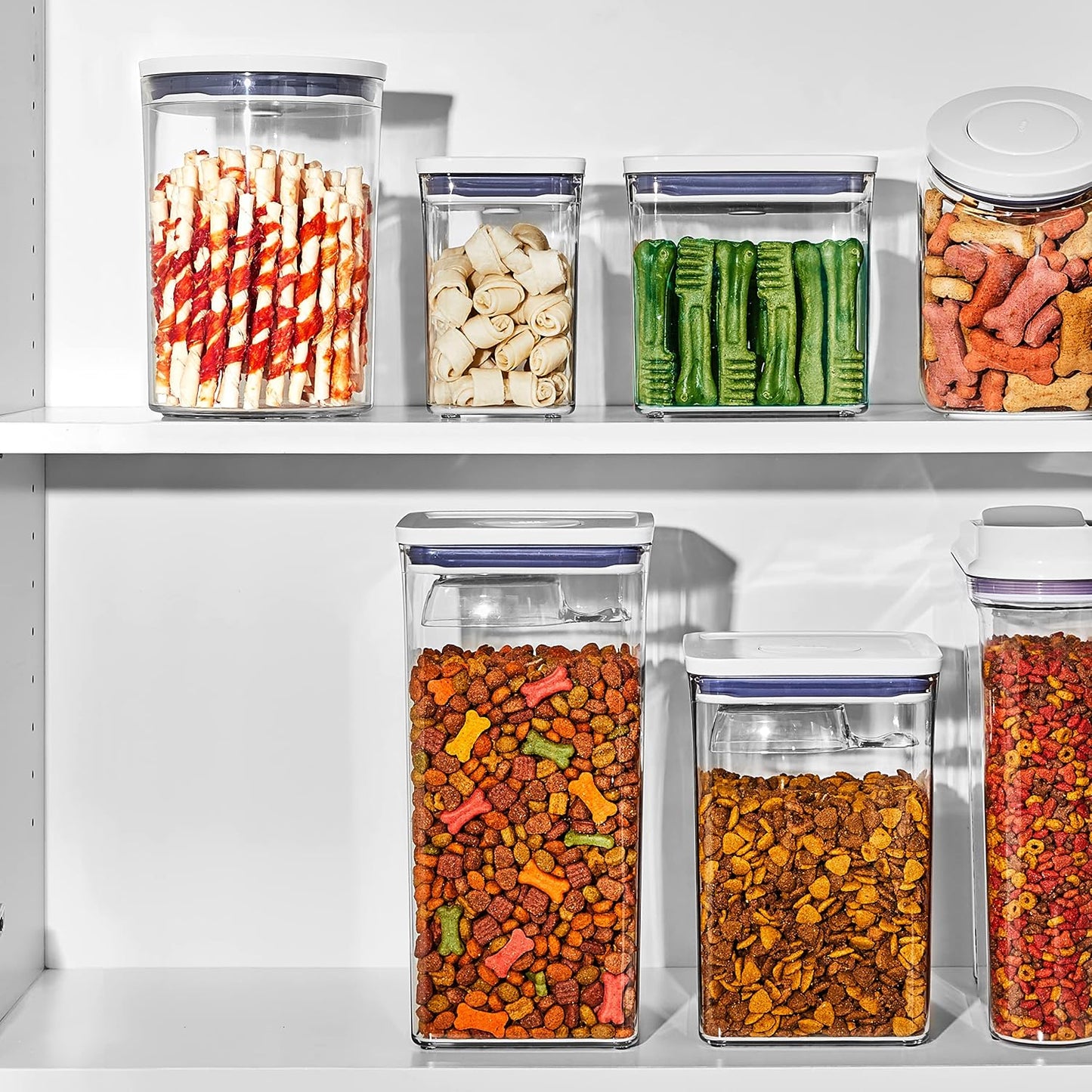 OXO Good Grips Pet POP Container – 6.0 Qt/5.7 L with Half Scoop, Ideal for up to 6.5lbs of Dog Food or 4.5lbs of Cat Food, Airtight Dog and Cat Food Storage Container, BPA Free, Clear