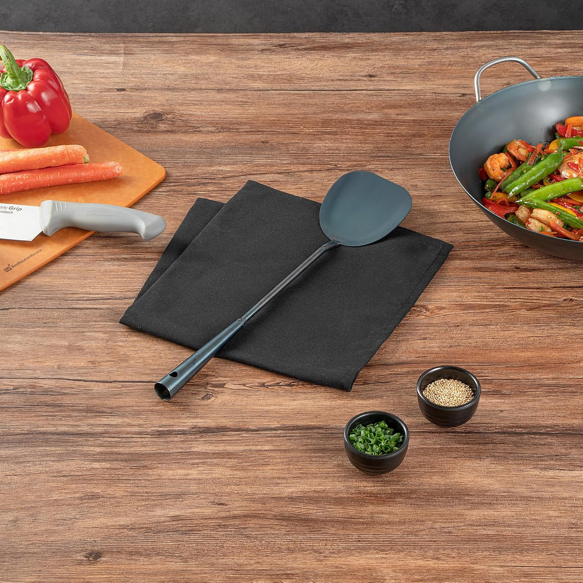 Restaurantware Stainless Steel Wok Spatula 17 Inch Long Handle Cooking Utensil, Heat-Resistant, Dishwasher-Friendly Wok Accessory, Silver Kitchen Tool for Stir-Fry