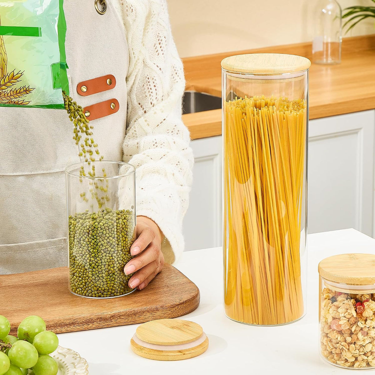Vtopmart Glass Food Storage Jars, 7 Pack Kitchen Containers with Airtight Bamboo Wooden Lids for Pasta, Cookies, Nuts, Coffee Beans, Cereal, Canisters Set for Flour, Pantry Organization, BPA Free