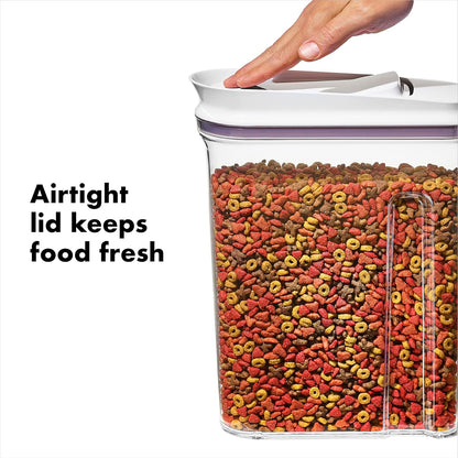 OXO Good Grips Pet POP Container – 6.0 Qt/5.7 L with Half Scoop, Ideal for up to 6.5lbs of Dog Food or 4.5lbs of Cat Food, Airtight Dog and Cat Food Storage Container, BPA Free, Clear