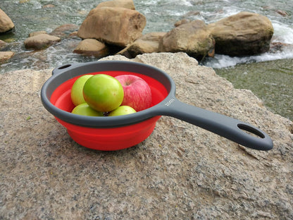 ZOER Kitchen Foldable Pasta Strainers,Collapsible Colanders with Handles,Space-Saver Folding Silicone Strainers Colander,Capacity of 2 quart (Green)