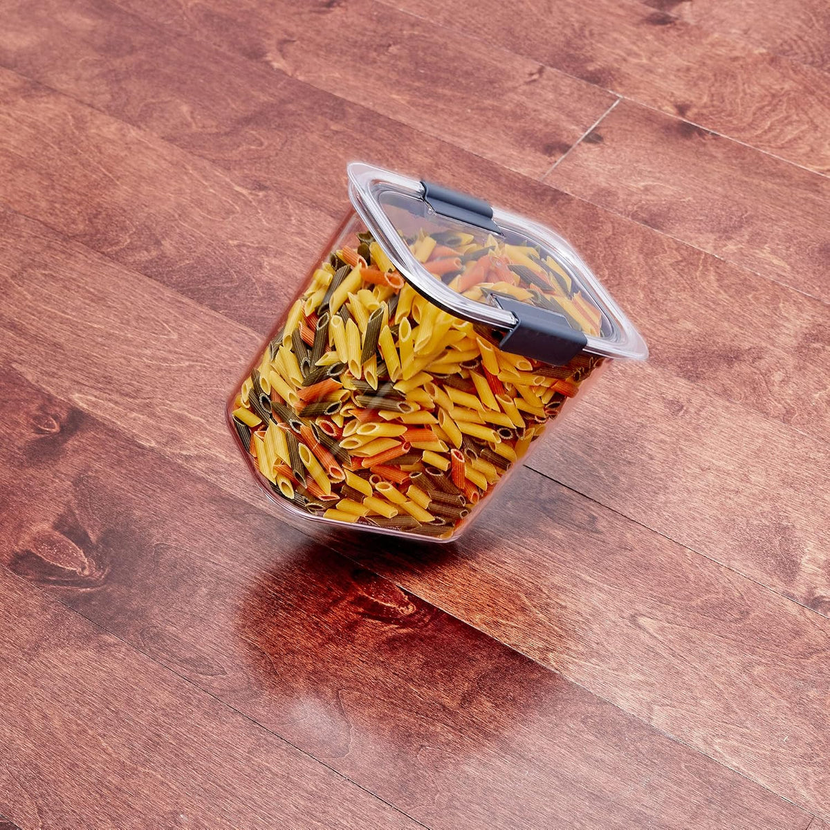 Rubbermaid Brilliance Pantry Airtight Food Storage Container, BPA-Free 7.8 Cup, Ideal for Brown Sugar - Efficient, Leak-Proof and Dishwasher-safe