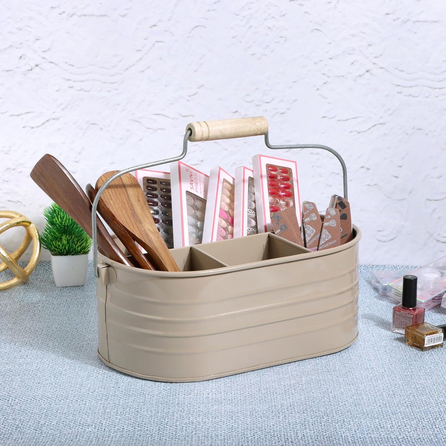 Alpha Living Home Galvanized Metal Utensil Caddy - Rustic Farmhouse Organizer Metal Garden Caddy with 4 Compartments and Wooden Handle for Kitchen, Buffet & Outdoor Events (Silver)