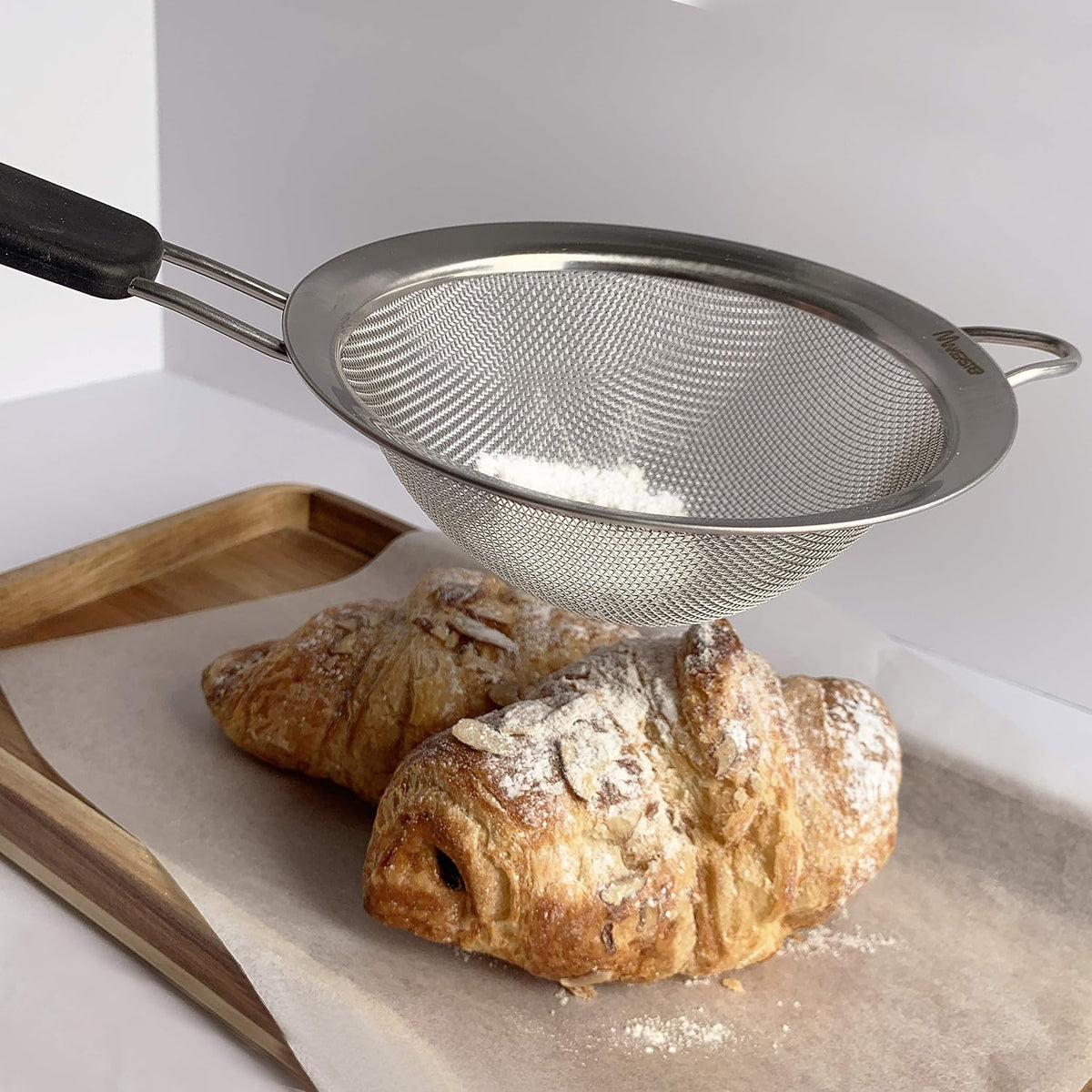 Fine Mesh Strainer Set of 3, Stainless Steel with Insulated Handle Sieves