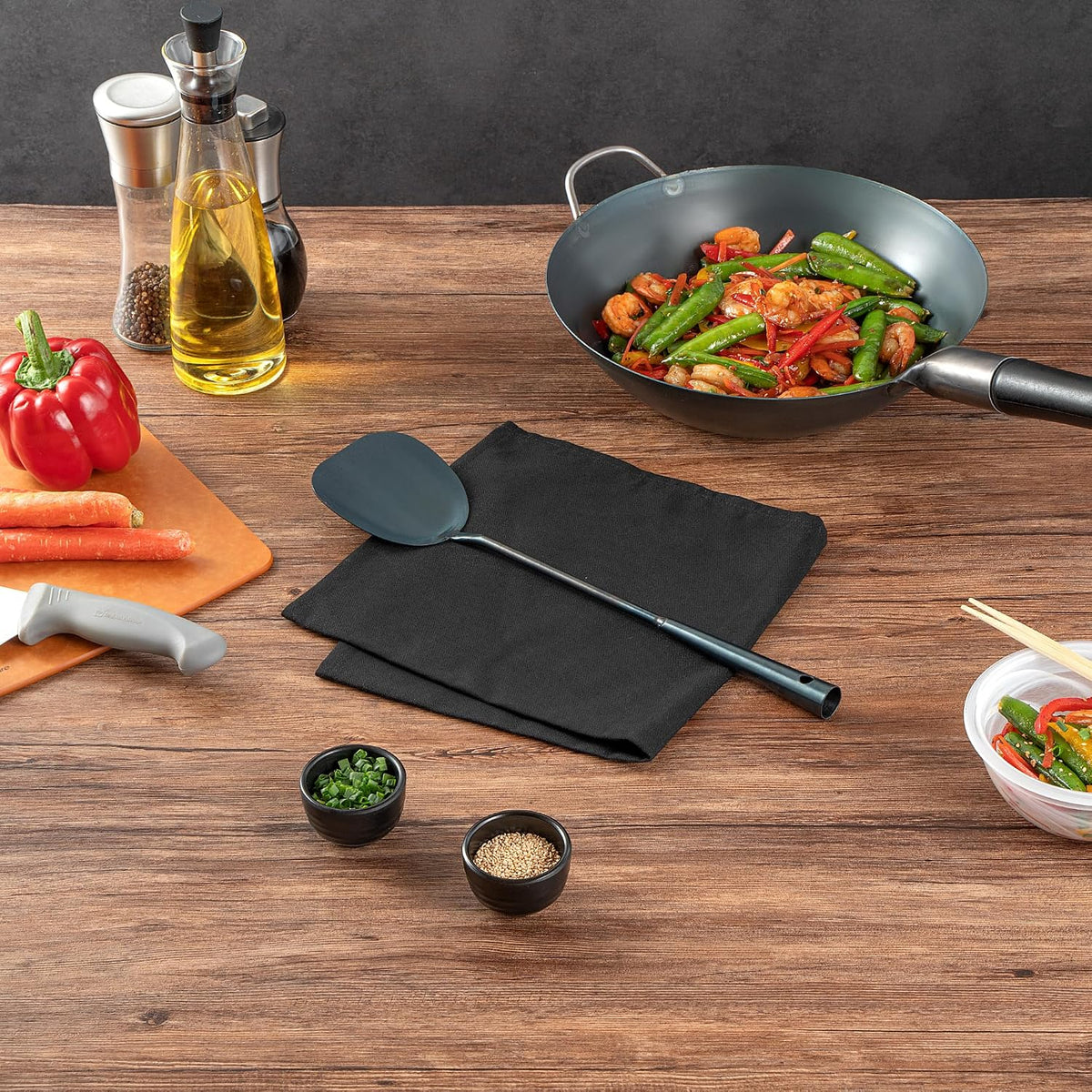 Restaurantware Stainless Steel Wok Spatula 17 Inch Long Handle Cooking Utensil, Heat-Resistant, Dishwasher-Friendly Wok Accessory, Silver Kitchen Tool for Stir-Fry