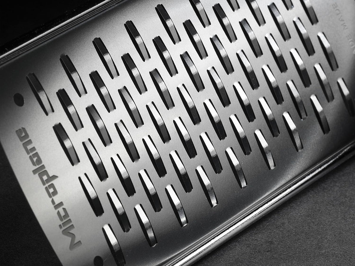 Microplane Gourmet Series Cheese Grater with Soft Touch Handle (Extra Coarse, Black)
