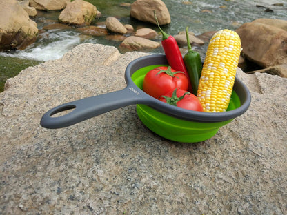 ZOER Kitchen Foldable Pasta Strainers,Collapsible Colanders with Handles,Space-Saver Folding Silicone Strainers Colander,Capacity of 2 quart (Green)