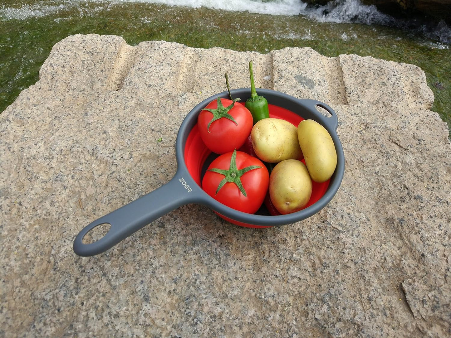 ZOER Kitchen Foldable Pasta Strainers,Collapsible Colanders with Handles,Space-Saver Folding Silicone Strainers Colander,Capacity of 2 quart (Green)